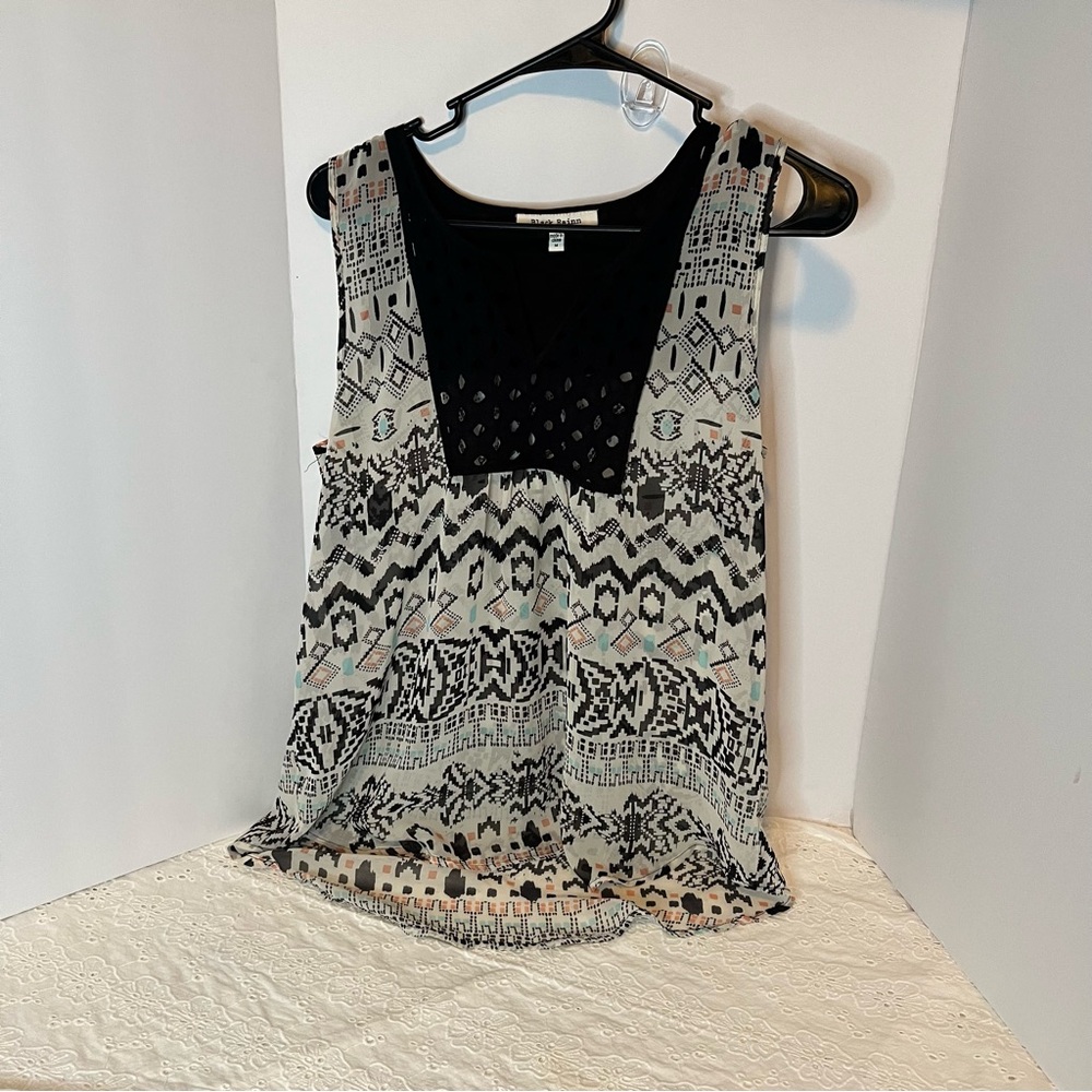 Black rainn sleeveless blouse